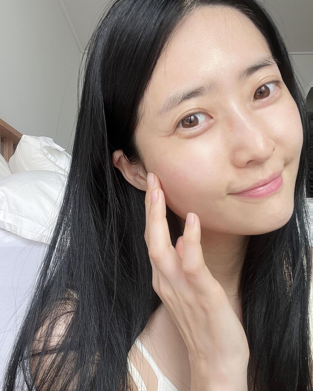 Essence dưỡng da Chuyên gia chia sẻ: Hãy dùng món đồ này trước tinh chất để da luôn khỏe đẹp, mịn căng - Ảnh 2.