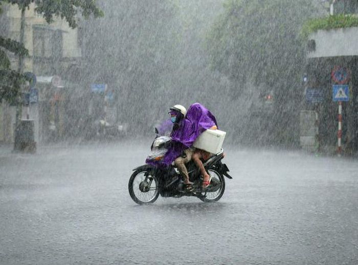 Đón không khí lạnh, miền Bắc mưa lớn kéo dài - Ảnh 2.