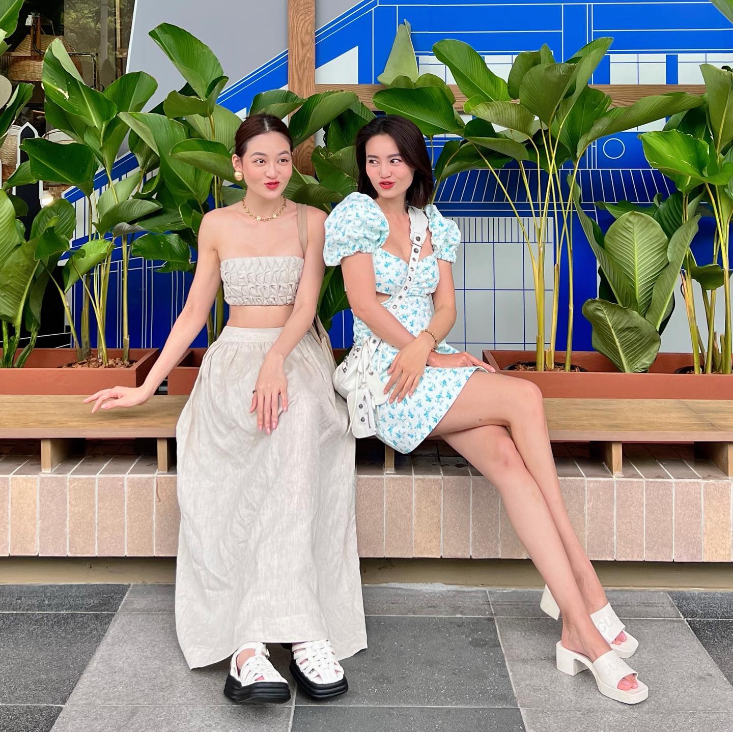 Váy hoa phủ sóng phong cách mùa hè của các mỹ nhân Việt - Ảnh 6.