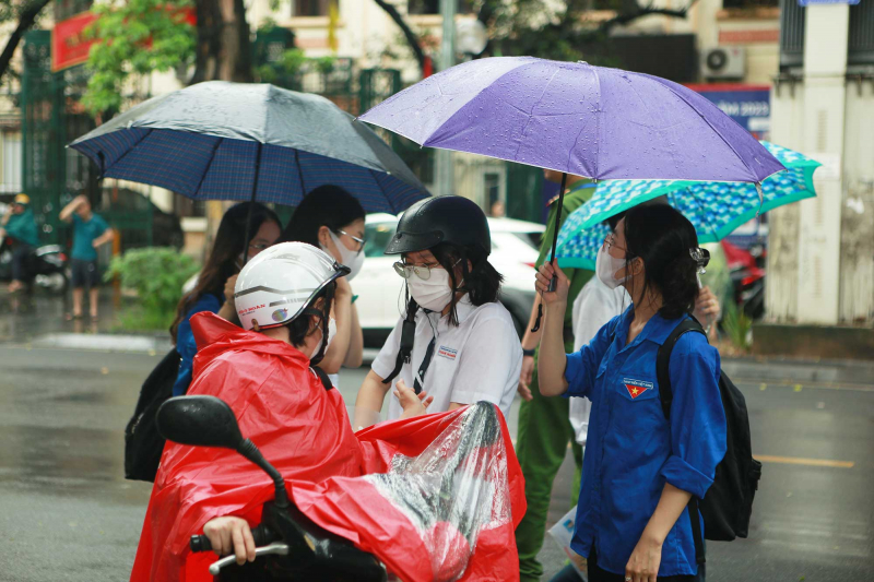 Mưa dông mát mẻ kết thúc, nắng nóng quay lại miền Bắc - Ảnh 2.