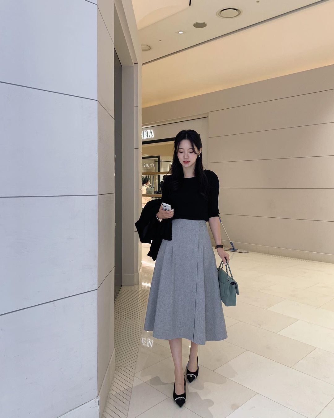 Nàng blogger mê diện chân váy dài gợi ý 9 cách lên đồ thanh lịch đến công sở - Ảnh 6.