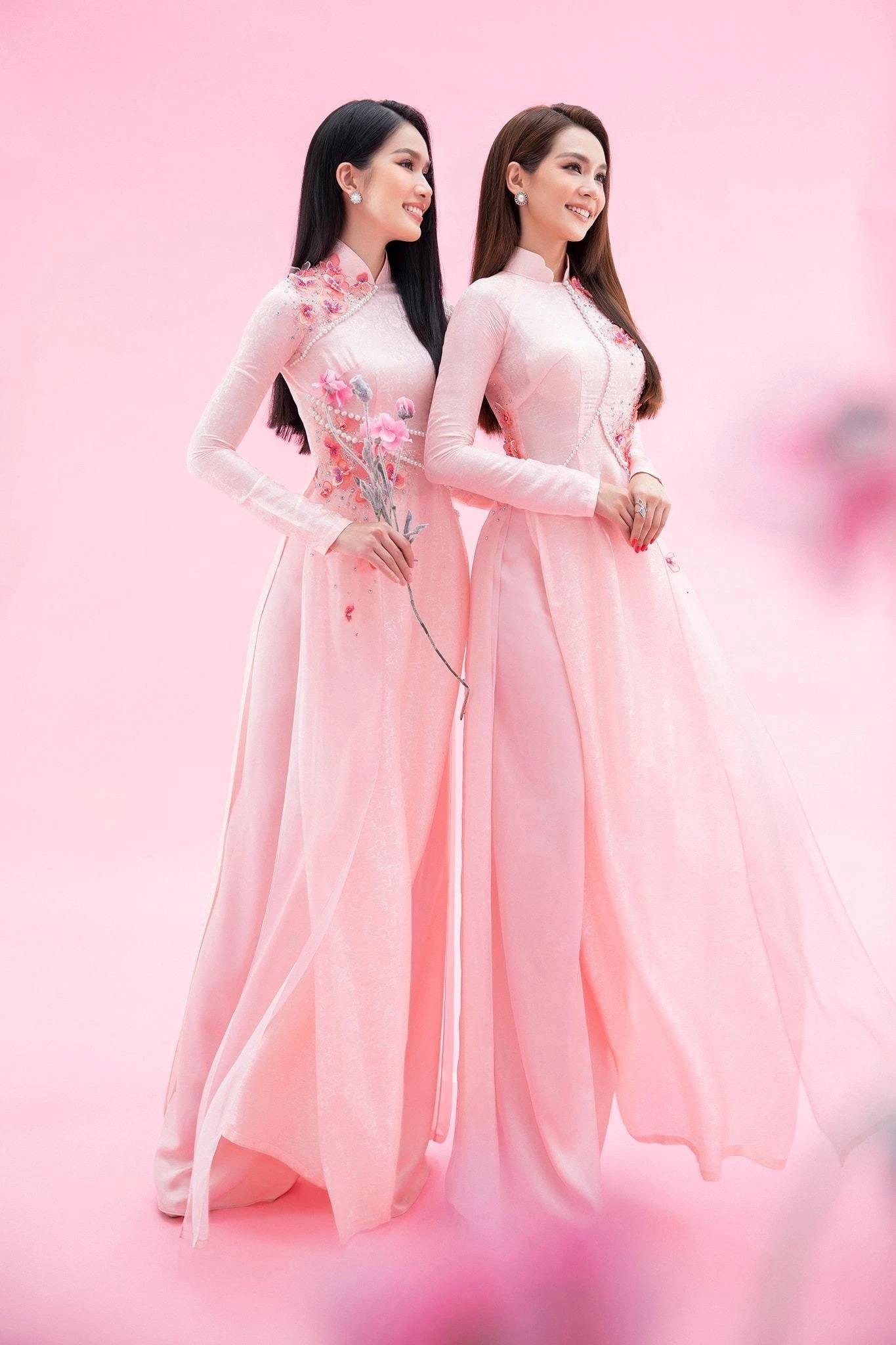 Điểm chung của các hoa hậu quốc tế khi diện áo dài truyền thống Việt Nam - Ảnh 7.