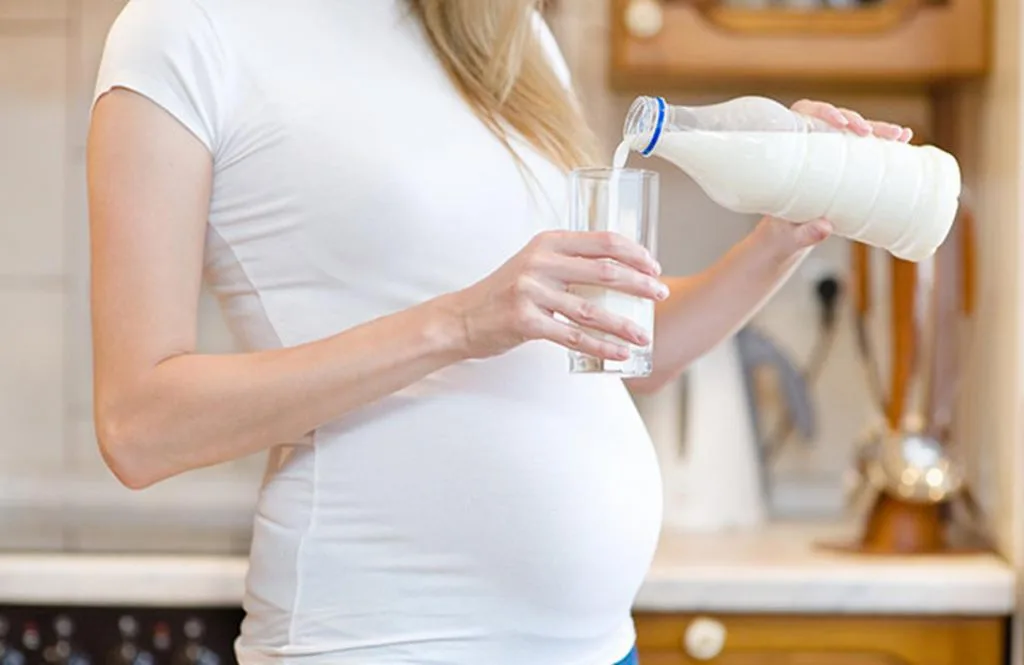 4 cách uống sữa giúp &quot;vào con không vào mẹ&quot;, thai nhi khỏe mạnh, mẹ bầu ít tăng cân - Ảnh 2.