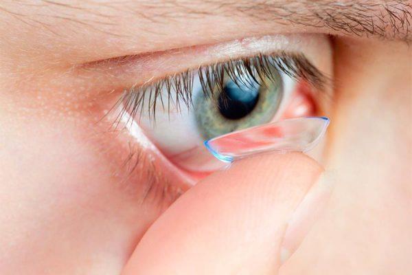 Không cần phẫu thuật mà vẫn có thể “tạm biệt kính cận” vào ban ngày nhờ làm một việc trong lúc ngủ - Ảnh 3. Không cần phẫu thuật mà vẫn có thể “tạm biệt kính cận” vào ban ngày nhờ làm một việc trong lúc ngủ - Ảnh 3.
