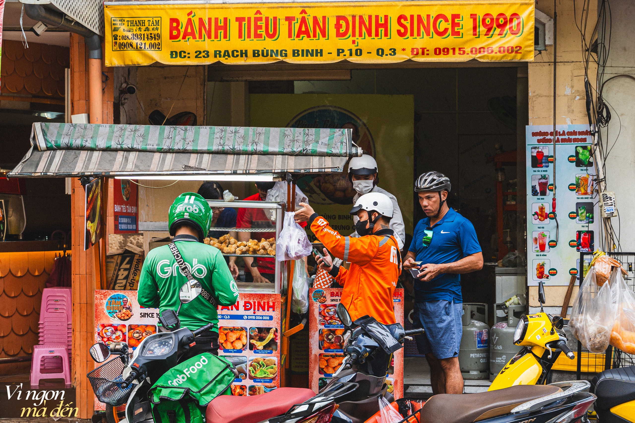 Tiệm bánh bao chiên bằng dầu dừa ngày bán gần 3.000 cái, con gái nối nghiệp làm thêm nhiều món... bắt trend - Ảnh 2.