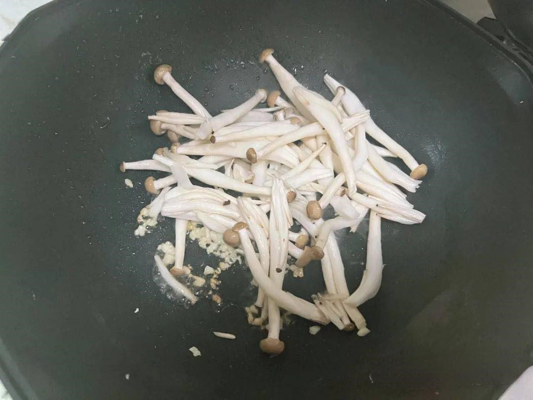 Nấu món canh từ loại rau tươi mát, rẻ tiền vào mùa xuân, ăn vừa ngon, bổ dưỡng lại thanh mát  - Ảnh 4.