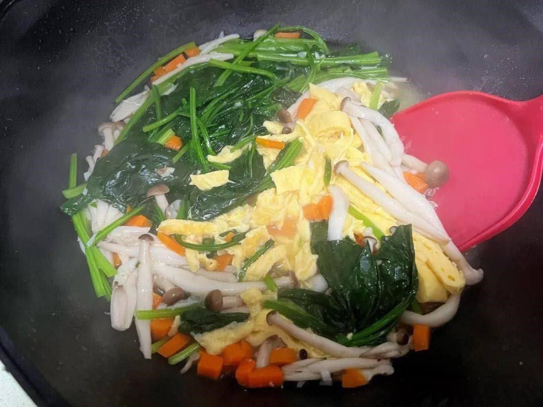 Nấu món canh từ loại rau tươi mát, rẻ tiền vào mùa xuân, ăn vừa ngon, bổ dưỡng lại thanh mát  - Ảnh 6.