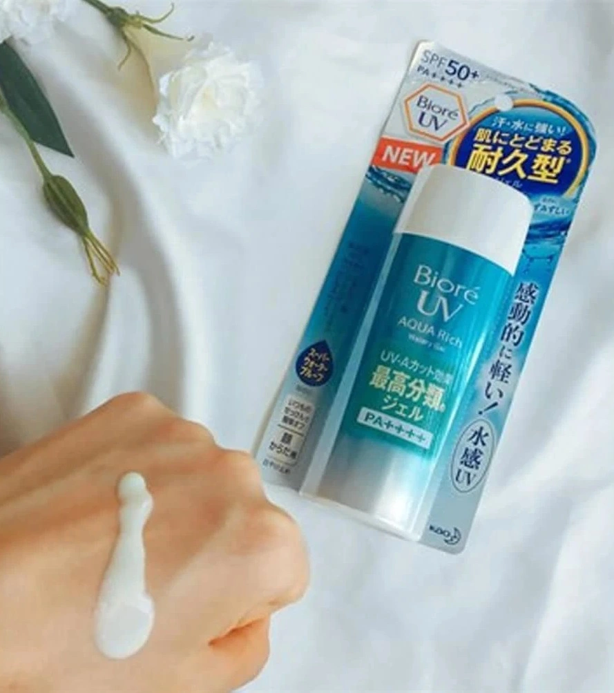 5 gel chống nắng mỏng nhẹ, thấm nhanh “đã dùng là mê” - Ảnh 4.