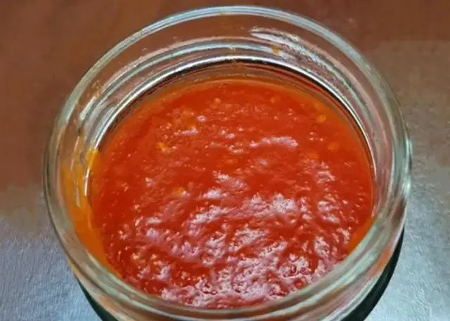 Đầu bếp chỉ thêm vào 1 nguyên liệu khi làm sốt cà chua mà siêu thơm ngon lại không chứa chất phụ gia  - Ảnh 4.