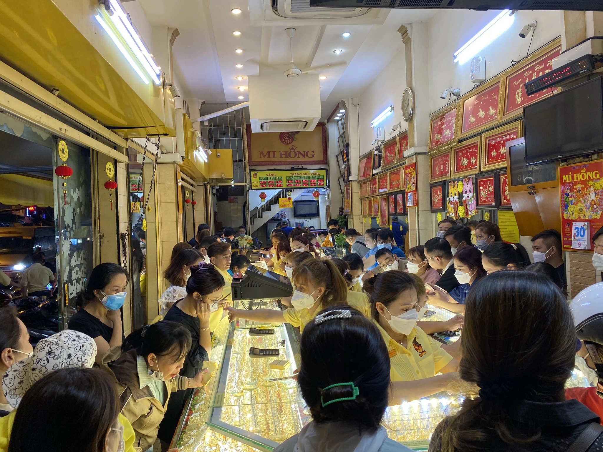 3 thương hiệu kinh doanh vàng lâu đời được người dân Sài Gòn tin tưởng, mỗi cái tên lại nổi bật ở một khu vực riêng - Ảnh 5.