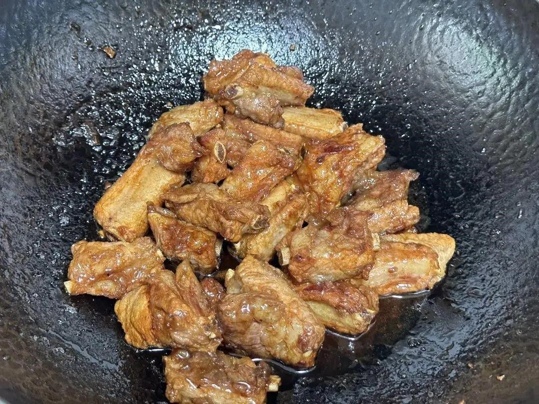 Món &quot;cơm lười&quot; nhất định phải nấu trong tháng 6: Không cần thao tác nhiều, tất cả hương vị thơm ngon sẽ có trong một nồi!  - Ảnh 4.