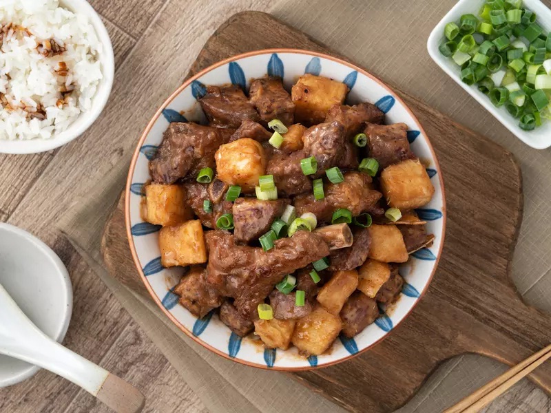 Sườn om khoai món ngon ngày mưa - Ảnh 10. Sườn om khoai món ngon ngày mưa - Ảnh 10.