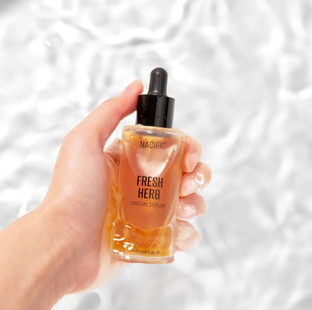 Loại serum lỡ cỡ giúp làn da của tôi căng bóng &quot;tráng gương&quot; như phụ nữ Hàn - Ảnh 8.