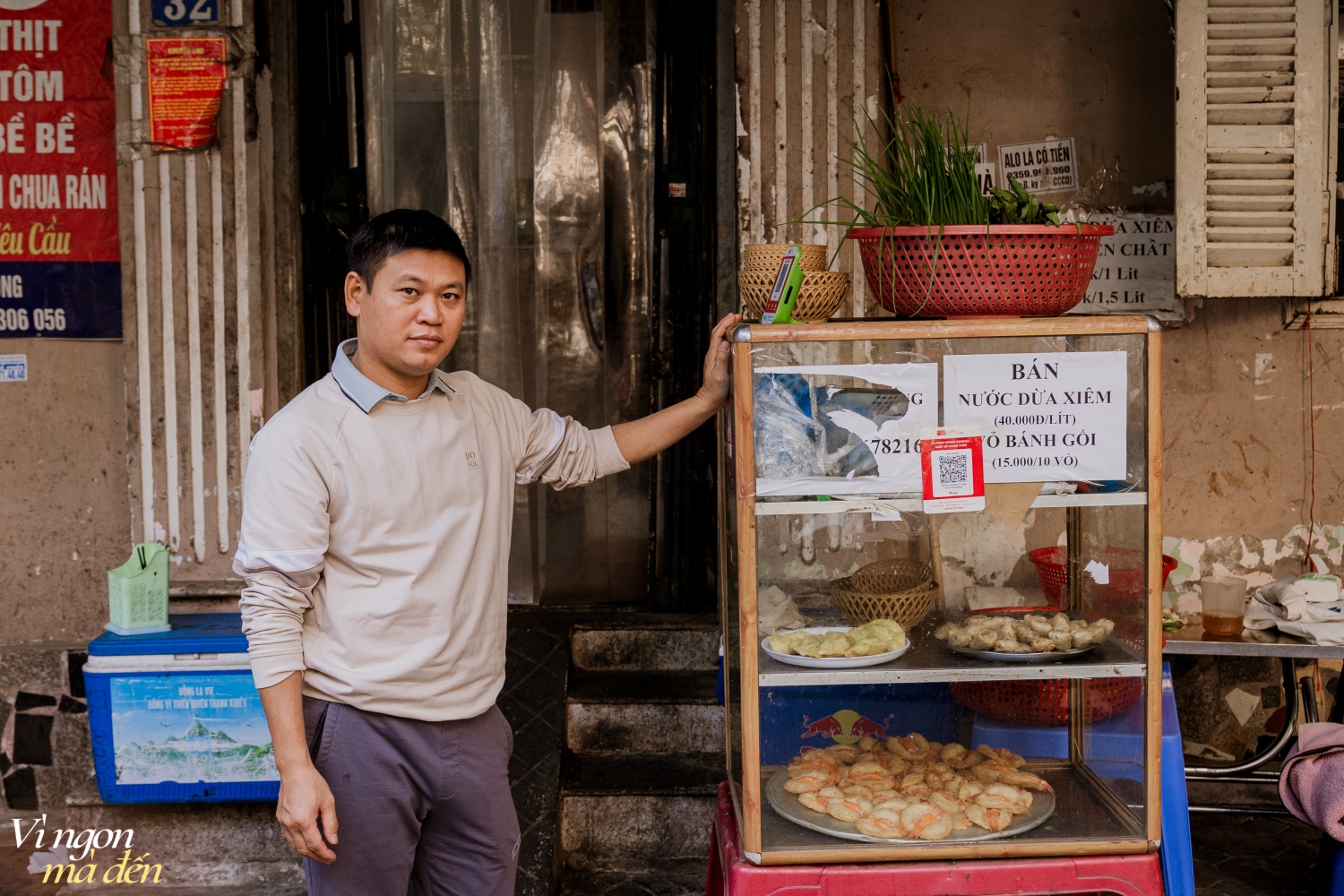 Rủ nhau đi ăn bún nem, hóa ra quán chuyên cung cấp nem đi khắp nơi, tiết lộ dịp gần Tết cửa hàng gói nem không xuể - Ảnh 8.