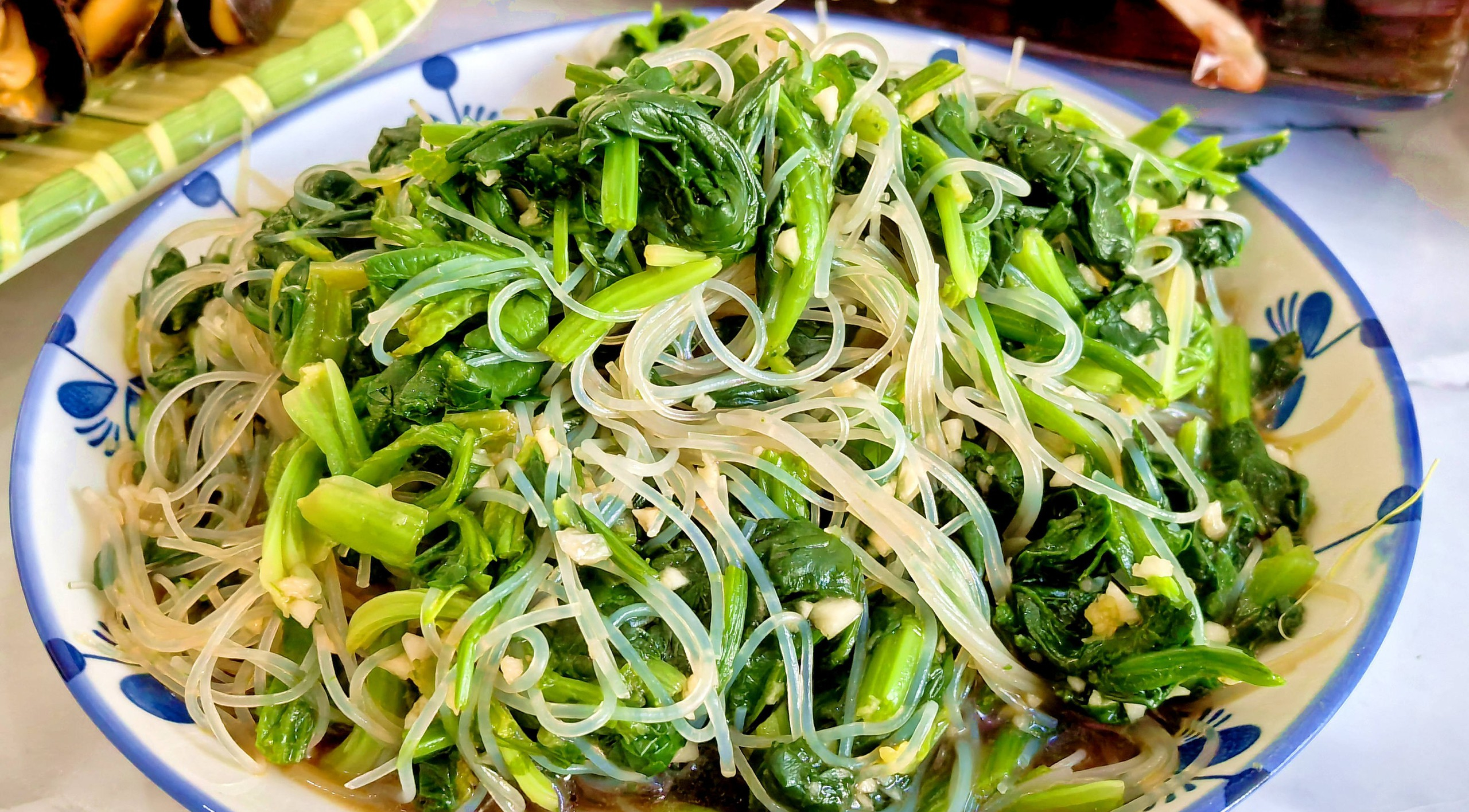 Mất ngủ chủ yếu là do gan hỏa quá mức, nên ăn nhiều 3 món này để làm ẩm phổi, thanh nhiệt, ngủ ngon đến sáng! - Ảnh 7.