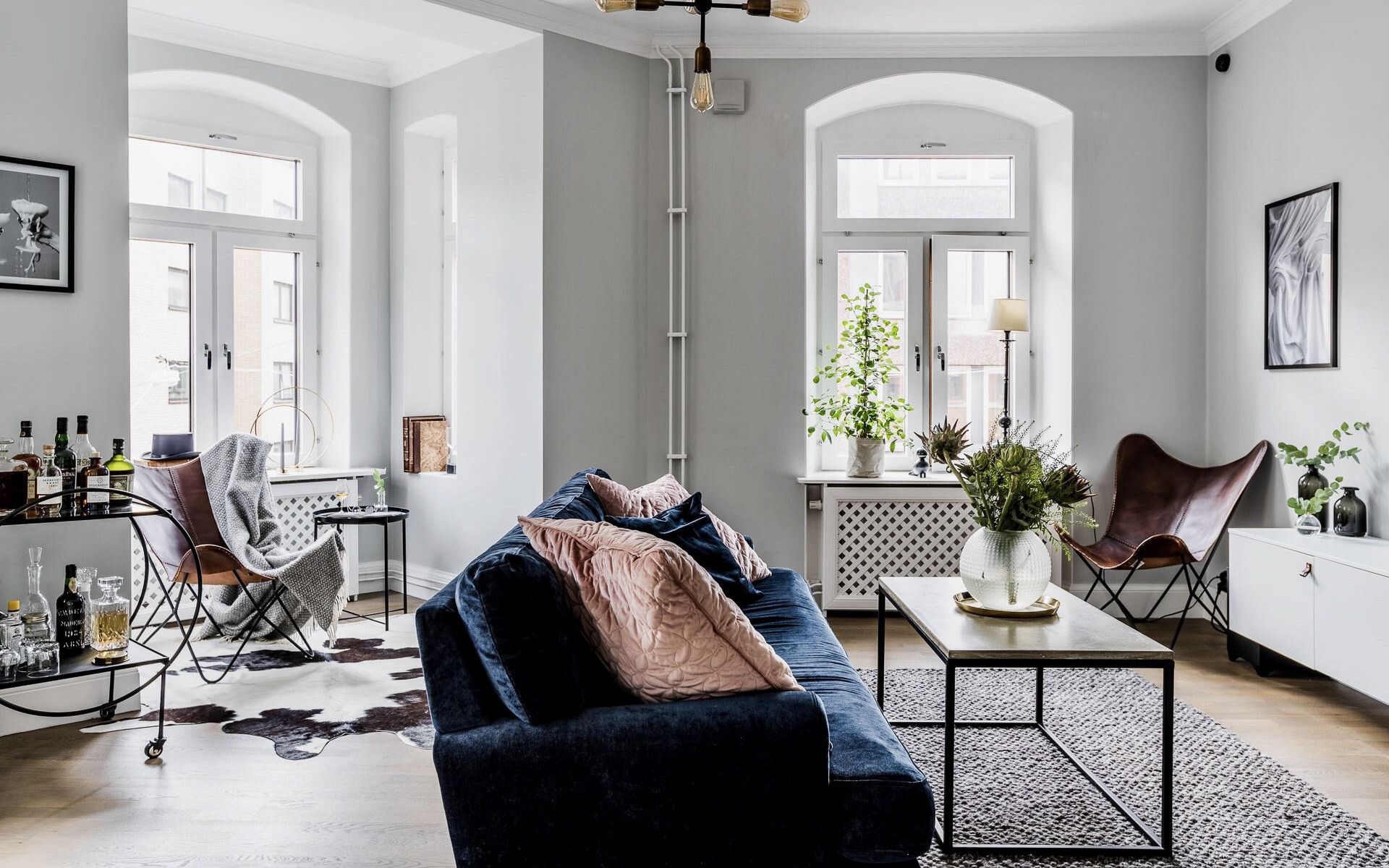 Căn hộ rộng 66m² sáng bừng nhờ cách trang trí nhà khéo léo cùng những gam màu cực sang chảnh