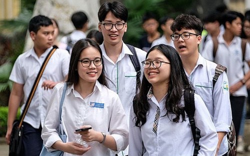 Hà Nội: Điểm chuẩn vào lớp 10 giảm mạnh, trường Thăng Long giảm đến 9.5 điểm so với năm 2018