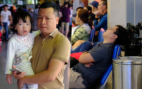 Cận ngày giao thừa, sân bay Tân Sơn Nhất lại “vỡ trận”: Biển người chờ la liệt, trẻ mệt nhoài theo bố mẹ về quê