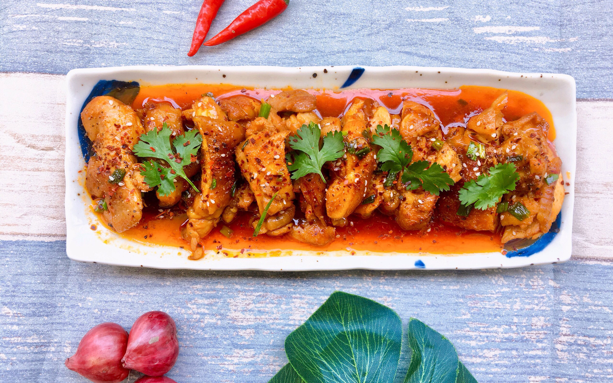 Đã mưa lại còn lạnh, làm ngay gà xào cay kiểu Hàn ăn tối là tuyệt vời