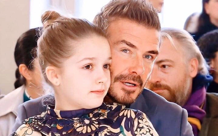 Harper Beckham xinh đẹp với thần thái sang chảnh hút mọi ánh nhìn khi dự sự kiện cùng cha và anh trai