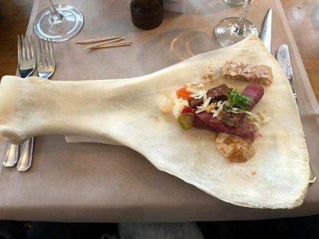 Loạt đồ ăn sau khi "lên mâm" của các nhà hàng siêu trí tuệ khiến dân mạng cười ngất, món thì đaq2 - Ảnh 3.