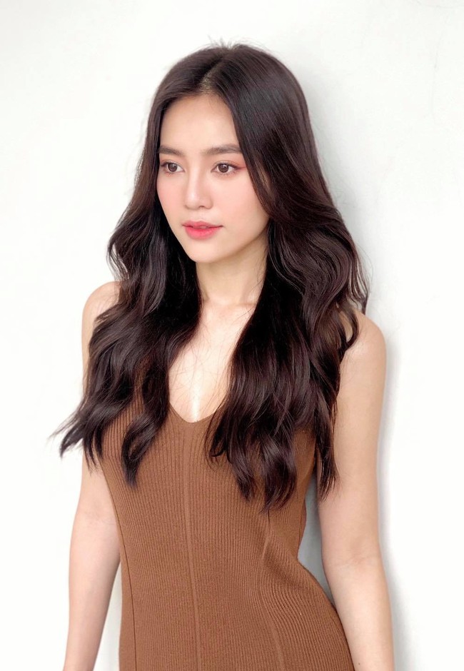 Ninh Dương Lan Ngọc băn khoăn: "Hôm nay Ngọc thế nào?".