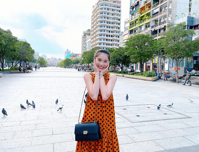 Cũng tham gia trào lưu khoe ảnh 10 năm nhìn lại nhưng bà xã Shark Hưng lại tự so sánh mình với nhân vật đặc biệt này - Ảnh 3.