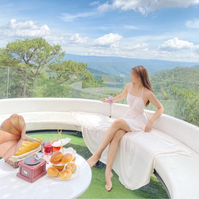 Gái xinh khoe số tài khoản hơn 80 tỷ, đăng tuyển "anh trai từ TP.HCM đi Đà Lạt" với yêu cầu "được lo mọi chi phí" - Ảnh 4.