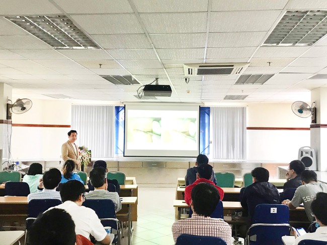 Bác sĩ có đôi bàn tay vàng cứu tinh vô số ca nâng mũi hỏng cả chục lần: "Thẩm mỹ không phải để trở thành người khác mà là thay đổi để trở thành phiên bản hoàn hảo hơn" - Ảnh 11.