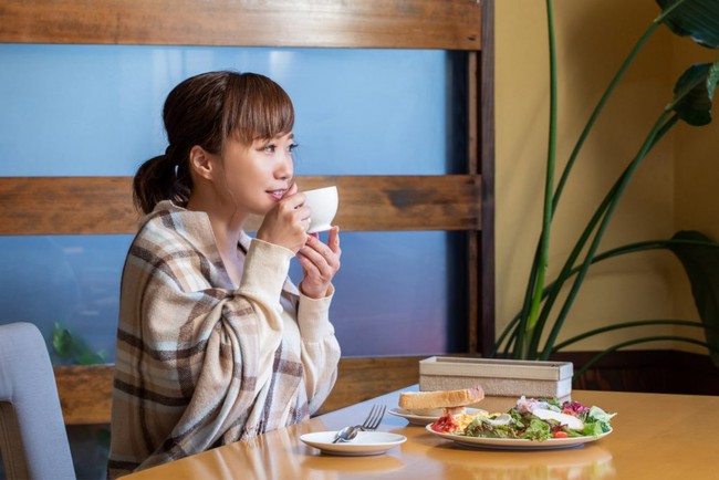 Ăn sáng theo 5 cách này chẳng khác nào "tự đầu độc" bản thân, chưa kể còn sinh bệnh và làm phụ nữ béo phì, xuống sắc - Ảnh 1.