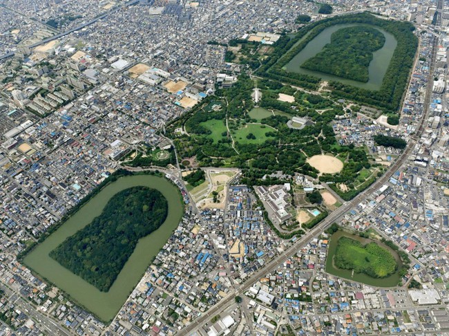 Bí ẩn khu lăng mộ lớn nhất thế giới tại Nhật Bản: Hình thù kỳ lạ, bất khả xâm phạm và là nơi yên nghỉ của "Thiên hoàng thần thoại" - Ảnh 6.
