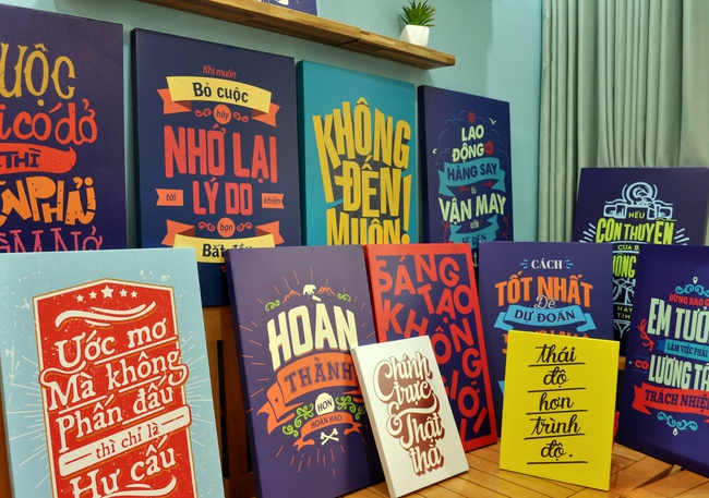 Khen bức tranh của trưởng phòng mới mua, nàng công sở bị mắng té tát vì tội "cà khịa", nguyên nhân đằng sau sẽ khiến chị em giật mình - Ảnh 1.