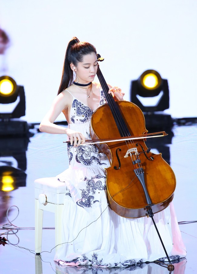 Dương Tử lại bị chê bai nhan sắc, miệt thị ngoại hình không thể sánh bằng "thần đồng Cello" Âu Dương Na Na - Ảnh 5.