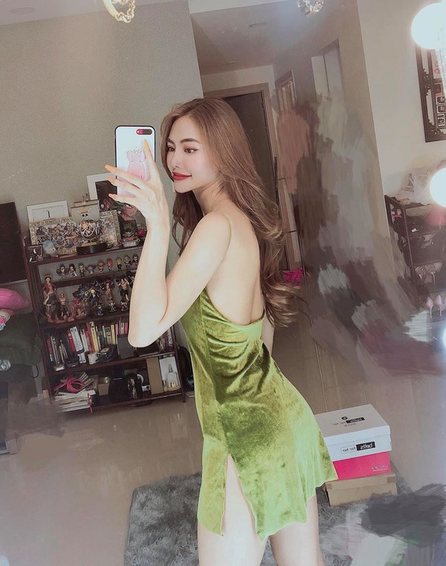 Linh Chi viết: Mỗi người có một cuộc đời, hãy dùng gót chân của chính mình, sống thật tử tế để đi đến những bậc thang cuối cùng.