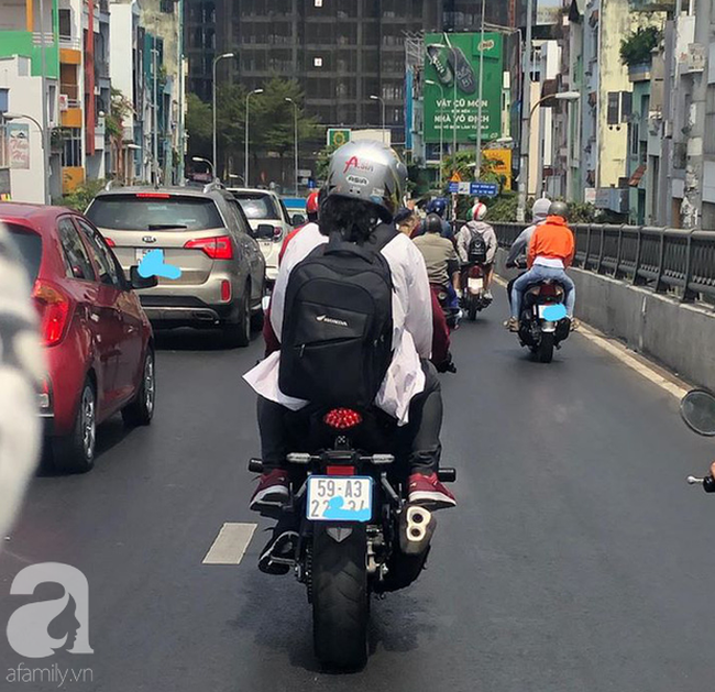 Người đàn ông Hà Nội mê mẩn cô gái Sài Gòn 16 tuổi trong chuyến công tác mà nên vợ nên chồng, 26 năm bên nhau vẫn hạnh phúc nhờ bí quyết: "Tất cả tài sản trong tay vợ" - Ảnh 4.