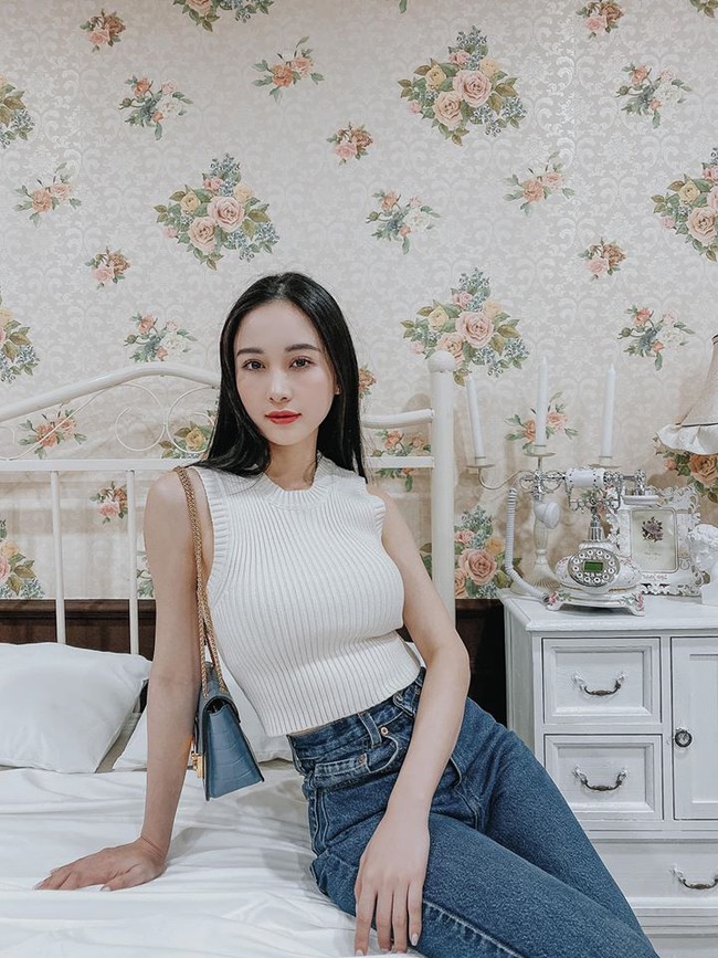 Jun Vũ băn khoăn: Một cộng một bằng hai. Em cộng ai thì bằng một cặp?.