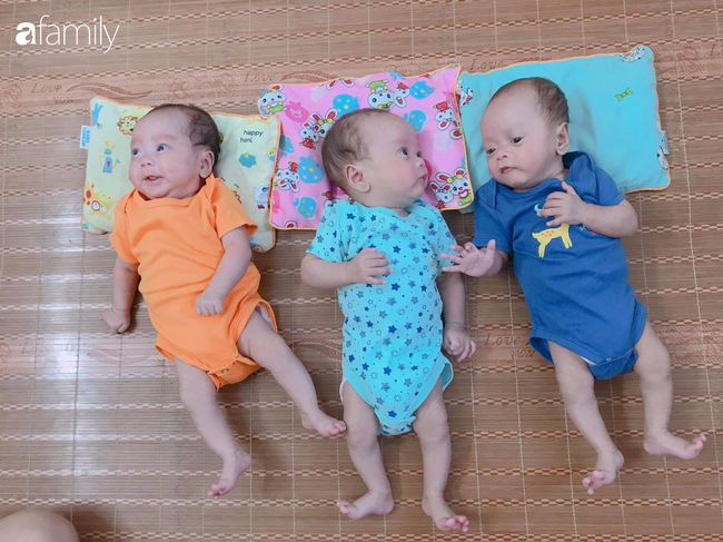Hé lộ cuộc sống của gia đình bỉm sữa sinh ba: 2 tháng đầu gần như trắng đêm, bà nội, ngoại và 2 người giúp việc hỗ trợ mới xuể - Ảnh 1.
