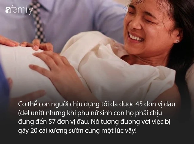 Trong cơn đau đẻ kịch liệt người vợ trót cắn vào tay chồng, hành động "đáp trả" của người chồng sau đó đã gây sốc cho cả phòng sinh - Ảnh 2.