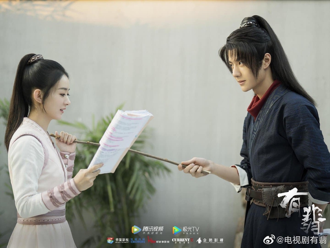 "Hữu Phỉ" lộ ảnh mới: Triệu Lệ Dĩnh ra dáng nữ hiệp, Vương Nhất Bác đẹp trai mê mẩn, lại còn chọc phá cực đáng yêu - Ảnh 6.