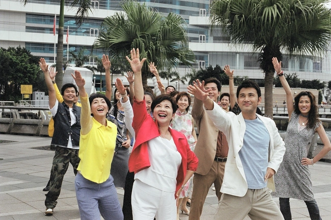 "Gia đình vui vẻ" của TVB: Lâm Văn Long lấy vợ lúc đóng phim, Liêu Bích Nhi gây tiếc nuối vì gọt mặt, bỏ rơi chồng Dương Mịch - Ảnh 4.