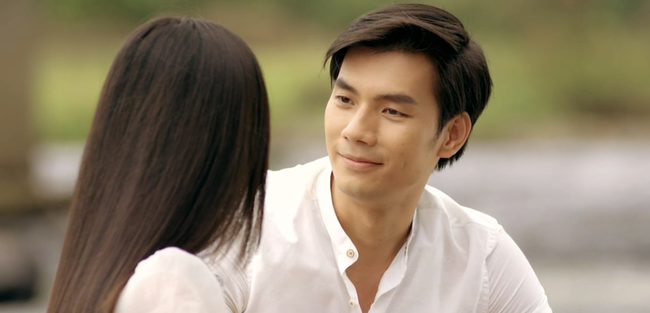 "Tình yêu và tham vọng" tập 1 ngập drama: Nam chính người yêu chết mẹ ung thư, nữ chính sống như cổ tích Tấm - Cám - Ảnh 4.