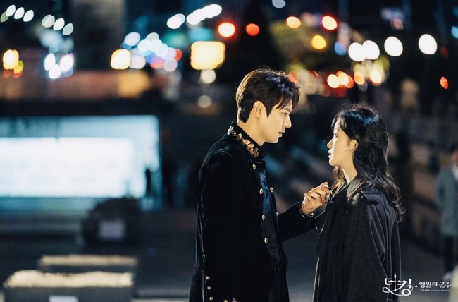Hậu trường ngọt lịm tim của Lee Min Ho và Kim Go Eun trong "bom tấn" mới của biên kịch "Hậu duệ mặt trời" - Ảnh 5.