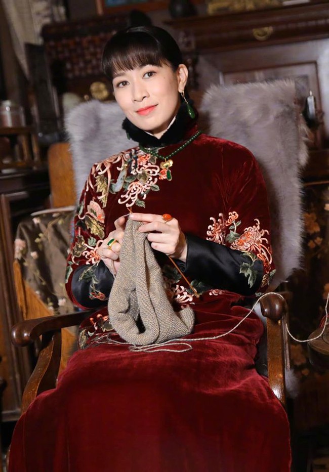 &quot;Bên tóc mai không phải Hải Đường Hồng&quot;: Xa Thi Mạn 44 tuổi vẫn đẹp mặn mà, là vinh quang hiếm hoi của TVB  - Ảnh 6.