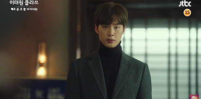 "Itaewon Class": "Điên nữ" Da Mi bật khóc nói lời yêu với Park Seo Joon, dù bị phũ trước mặt Soo Ah - Ảnh 10.