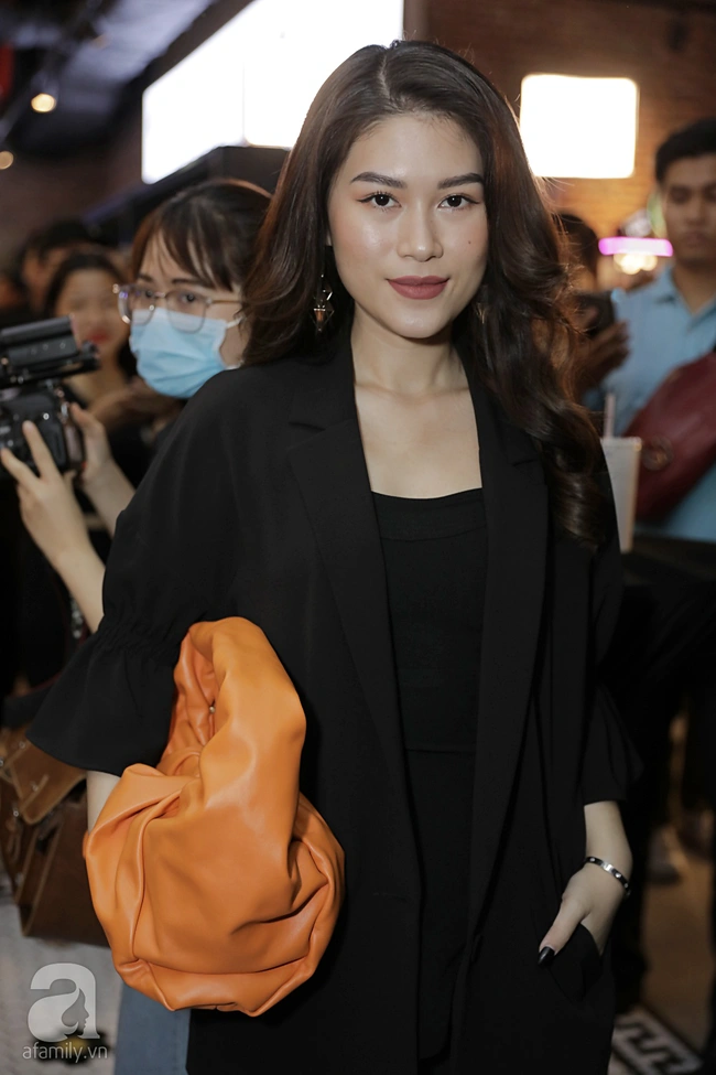 Phim cung đấu "Phượng Khấu" ra mắt: "Hotgirl thả thính" gợi cảm xuất hiện bên Hoa hậu Khánh Vân - Thành Lộc - Ảnh 9.