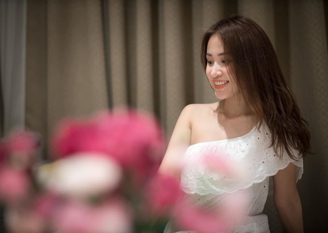 Thanh Vân Hugo đăng ảnh cùng dòng chú thích: Anh mải miết đi tìm người thú vị. Mà em đây là một ví dụ.