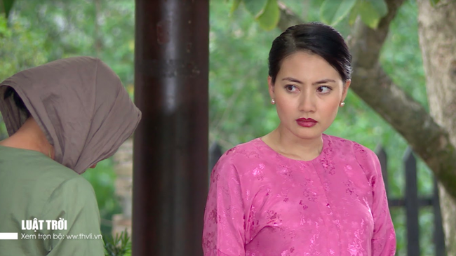 &quot;Luật trời&quot; hé lộ tập 19: Cậu chủ Tiến đẹp trai bị đánh tan nát nhưng vẫn bảo vệ dì Trang - Ngọc Lan hết lòng - Ảnh 4.