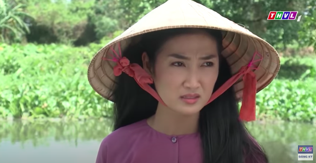 "Luật trời": Bích gào khóc thảm thiết khi Tiến ngã xuống sông, nửa đêm còn đỏ mặt nhớ về cậu chủ  - Ảnh 3.
