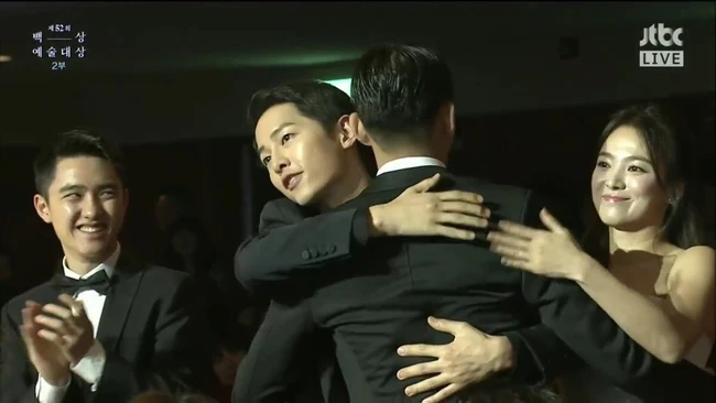 Từng là anh em trên bến dưới thuyền nhưng Song Joong Ki và người đàn ông này quyết định "cạch mặt" nhau vì liên quan tới Song Hye Kyo - Ảnh 4.
