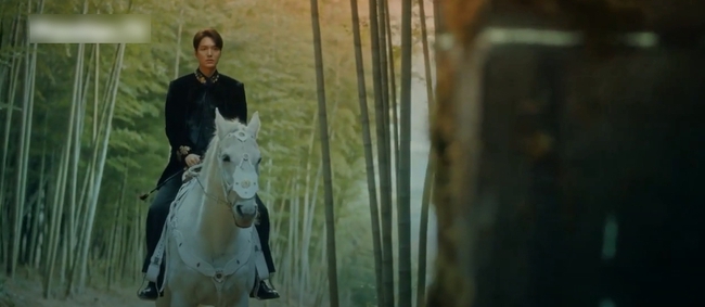 "Quân vương bất diệt" tập 3: Tốn công "bao nuôi", Lee Min Ho lại bỏ đi âm thầm khiến Kim Go Eun đau lòng đến suýt khóc - Ảnh 11.